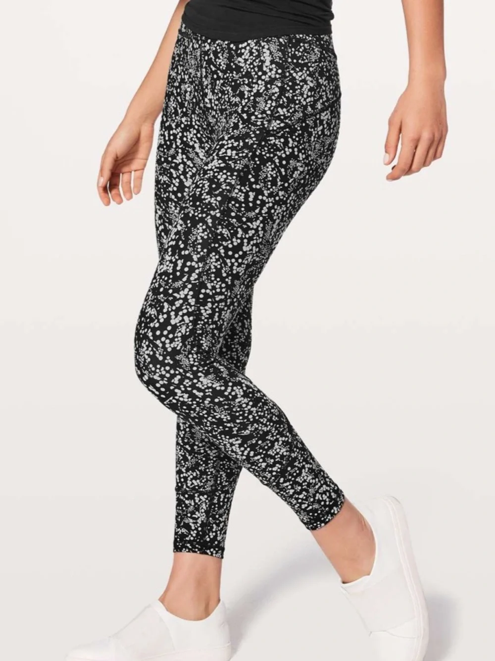 Lululemon In Movement 7/8 Tight Legging  *Everlux 25